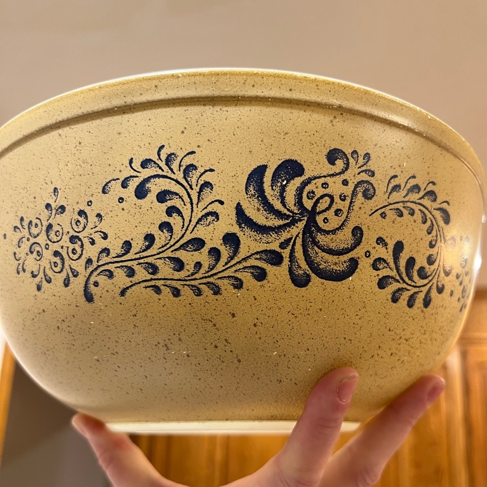Pyrex Homestead 404 Mixing Bowl